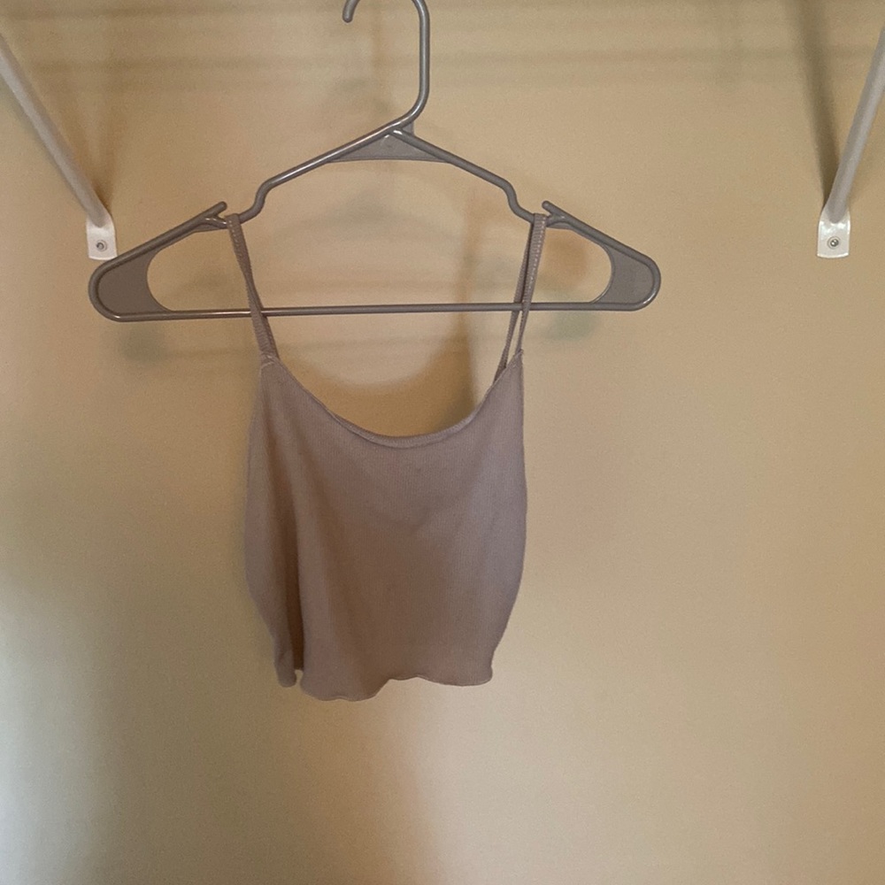 basic gray spaghetti strap crop top